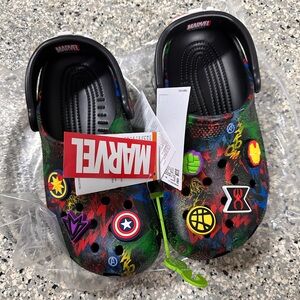 New Crocs x Marvel Black Crocs - big kids sizes